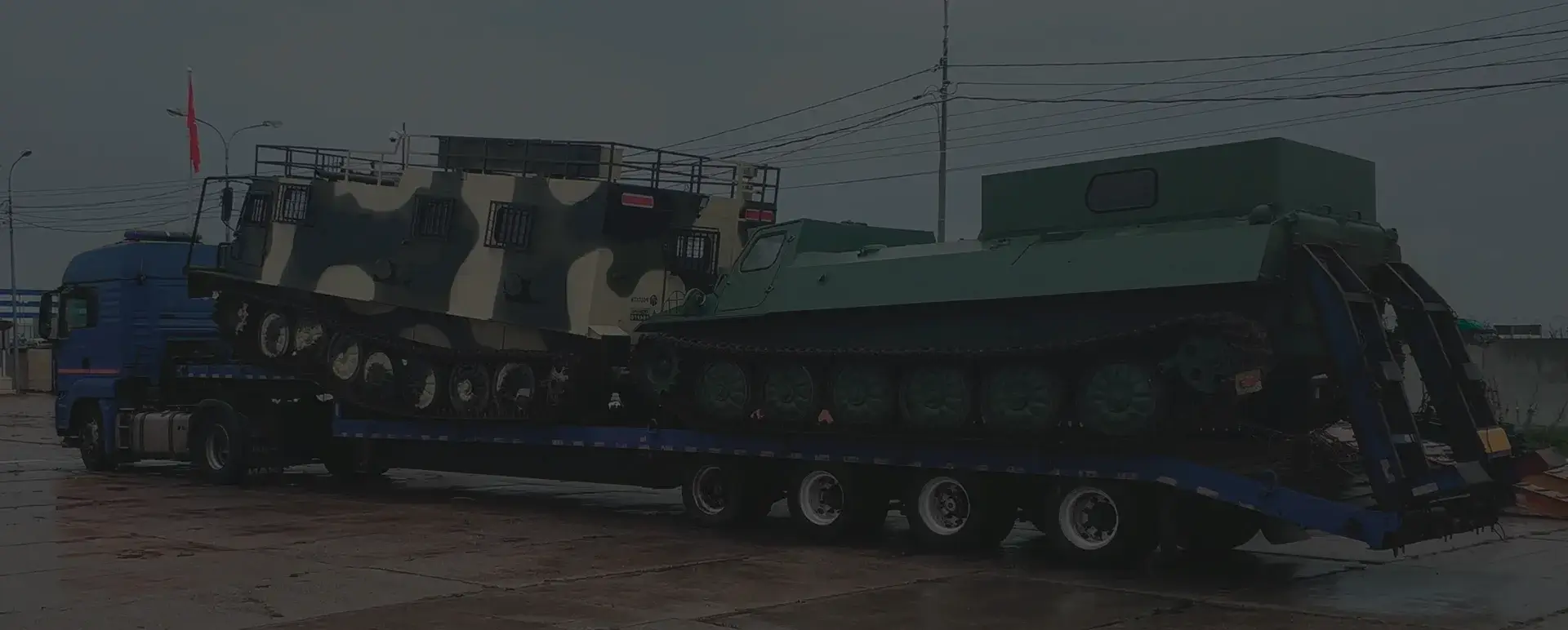 Транспортировка танков и ракет в поселке городского типа Молодёжное (Крымский  округ - Республика Крым) с соблюдением секретности.